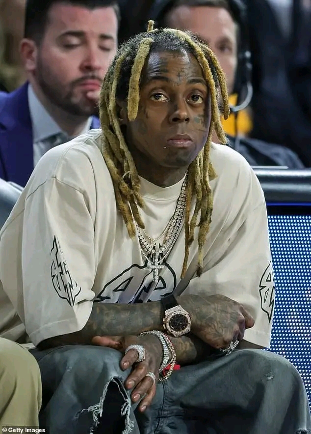 LIL WAYNE ASHTAKIWA KWA KUTISHIA KUUA                                <!--INDOLEADS - BEGIN--> <script src="https://app.indoleads.com/assets/js/banner.js?publisherId=621b323ed915b85eb9672cd3&offerId=802,13037,15326,17003&height=601&width=600&method=Automatic" type="text/javascript"></script> <!--INDOLEADS - END-->